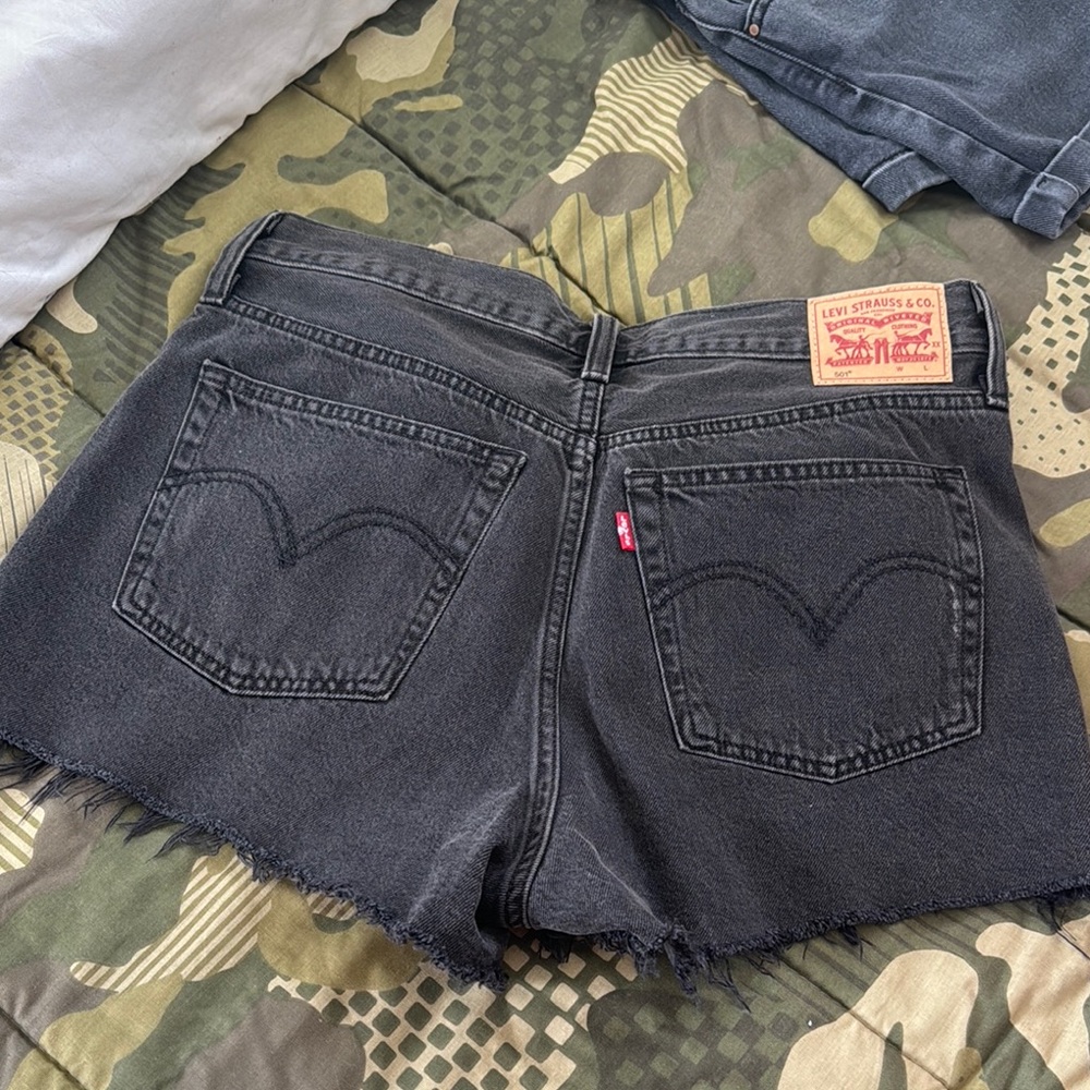 Levi's Black Jean Shorts High-Waisted Distressed